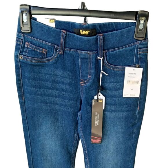 67747...Lee Girl's Pull-On Denim Jeans Size Medium, W22" 24"Inseam 7"Rise - Picture 1 of 5
